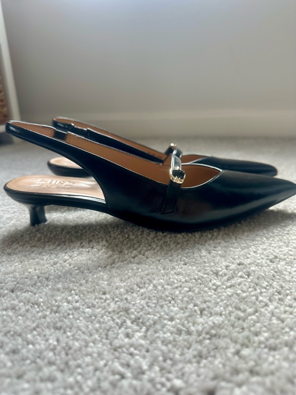 ALIZA NATUR Black Pointed Mary Jane Slingback Flats - Picture 2 of 2